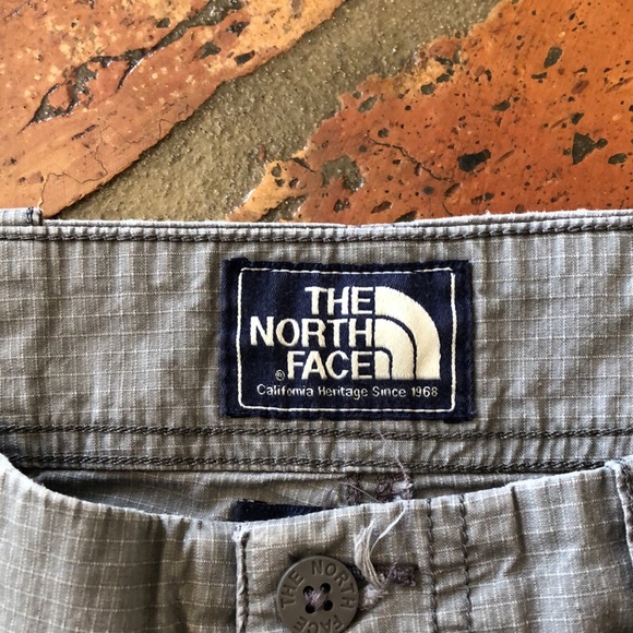 The North Face hiking Shorts sz10 - Picture 2 of 11
